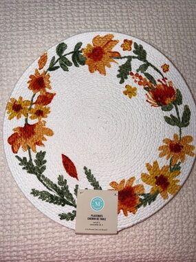 Martha Stewart Round Placements (4) Cotton Woven Yellow Orange Gold Daisies
